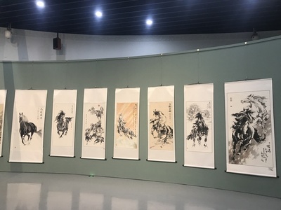 內(nèi)蒙古通俗文藝研究會第四屆會員書畫作品展在呼和浩特舉行 文化經(jīng)紀人服務(wù)的推動作用
